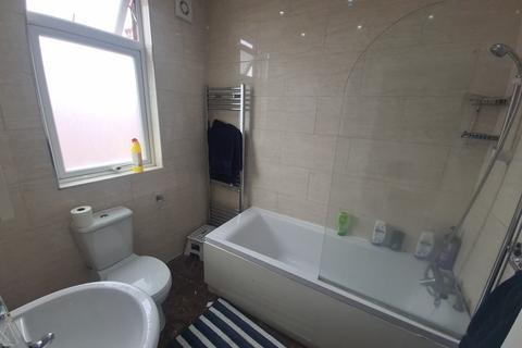 10 bedroom house to rent, Headingley Avenue, Leeds LS6