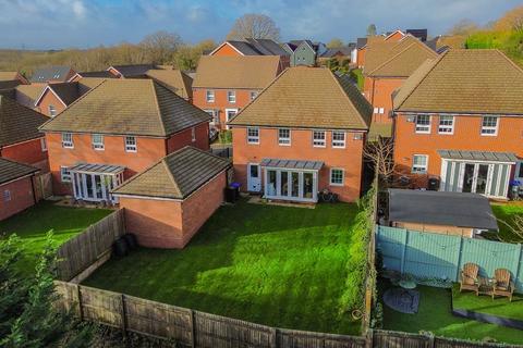 4 bedroom detached house for sale, Clementina Crescent, Haywards Heath, RH16