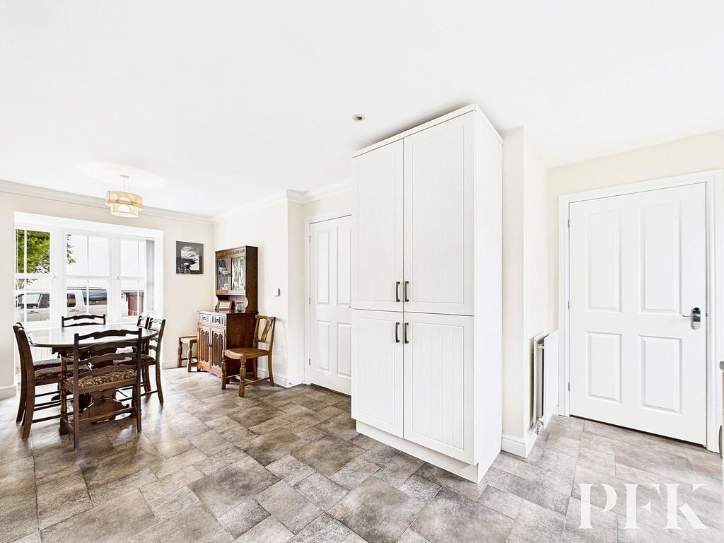 Kitchen / Dining