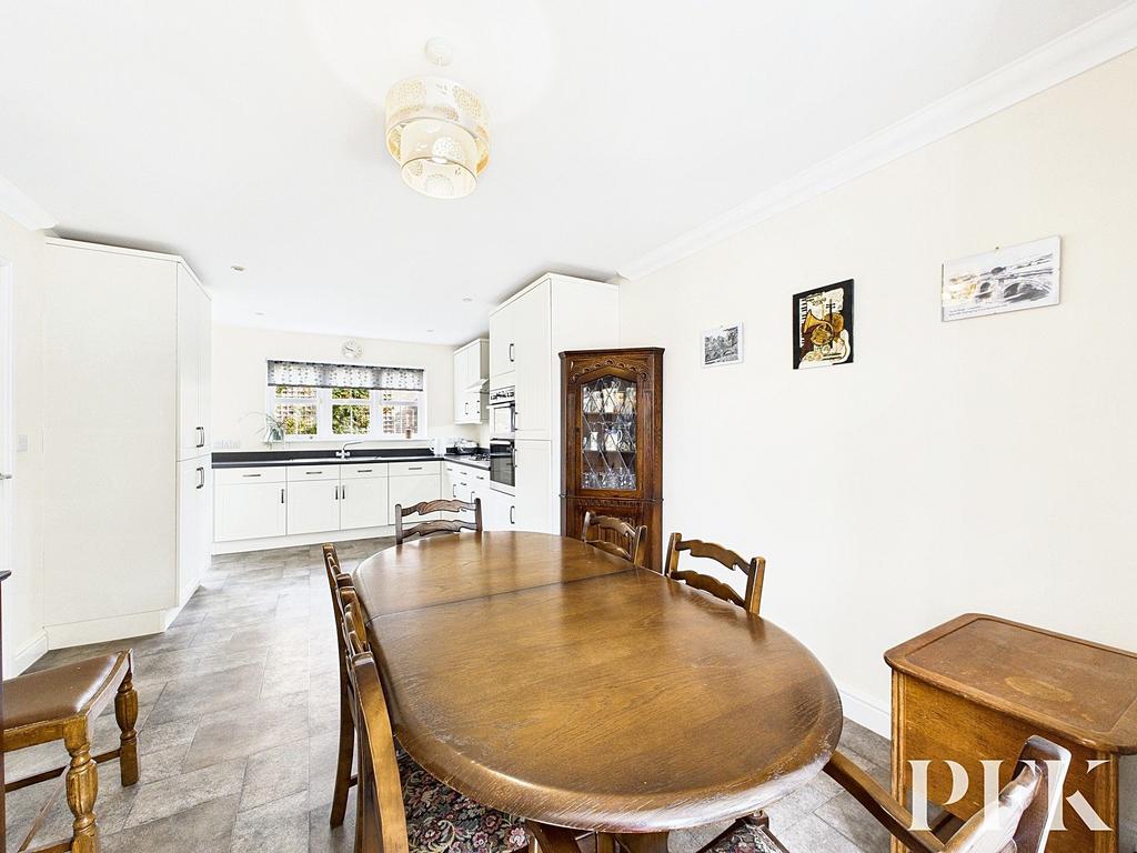 Kitchen / Dining