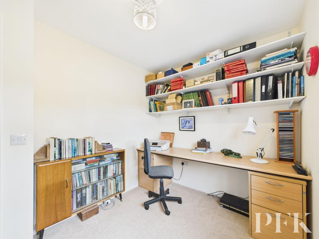 Bedroom 4 / Study