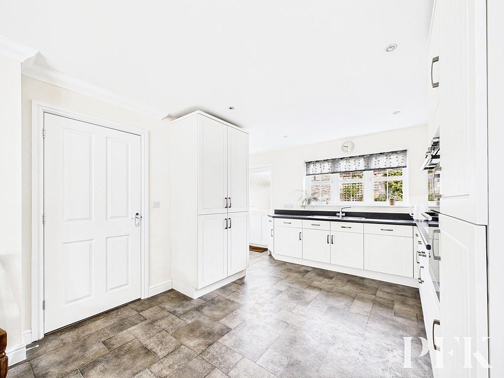 Kitchen / Dining