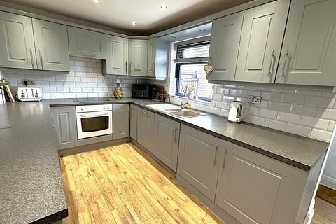 33 Brecklands, Rotherham, S60 4JL