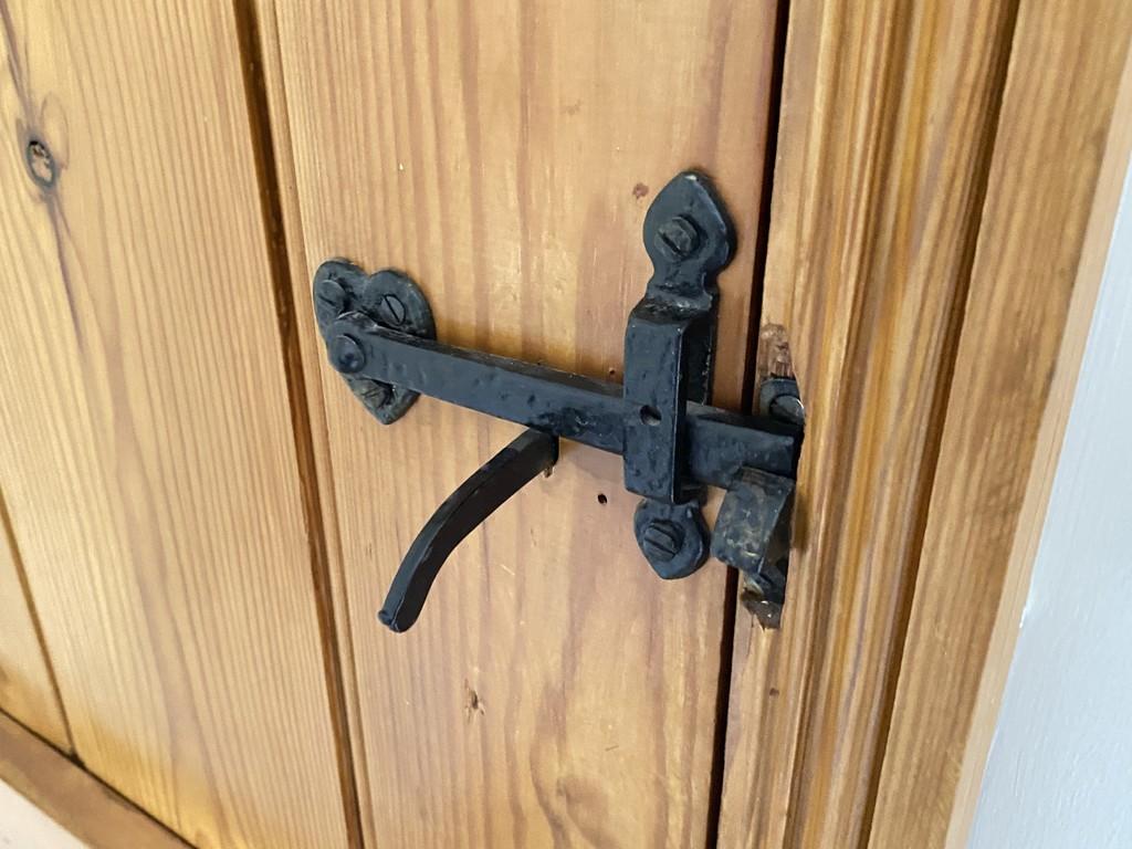 Latch detail