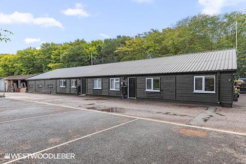 2 bedroom barn conversion to rent, Mangrove Lane, Hertford SG13