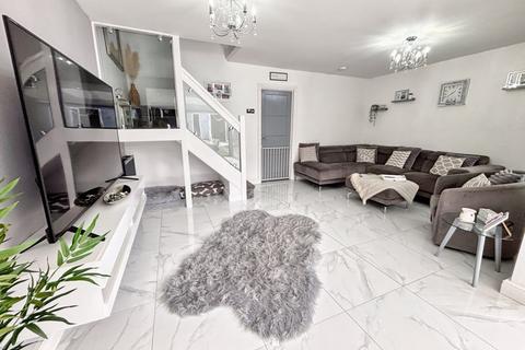 16 Beech Grove, Porthcawl, CF36 5DP
