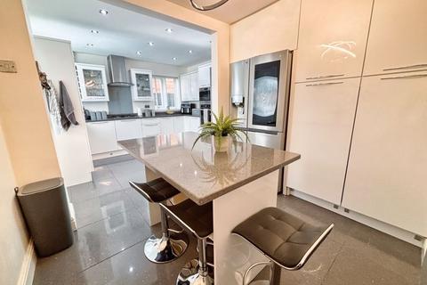 16 Beech Grove, Porthcawl, CF36 5DP