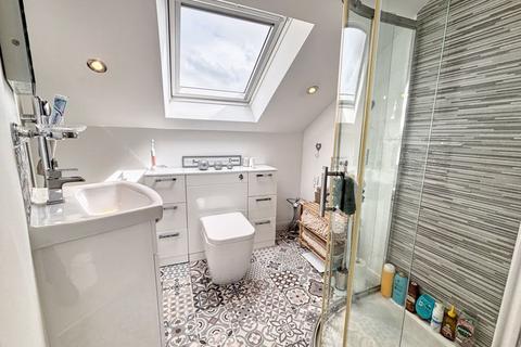 16 Beech Grove, Porthcawl, CF36 5DP