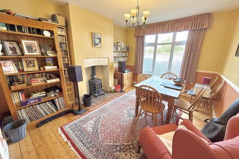 3 bedroom semi-detached house for sale, West Parade, Dunstable