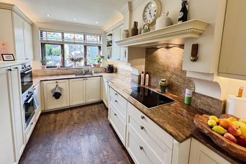 5 bedroom detached house for sale, Redcar Road, Smithills