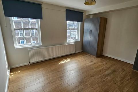 2 bedroom property to rent, Crendon Street, High Wycombe HP13