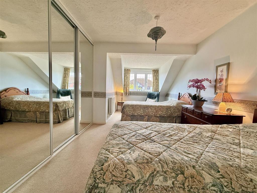 Main bedroom