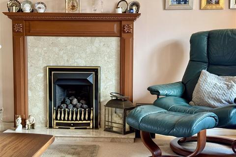4 bedroom detached house for sale, Peile Drive, Taunton TA2