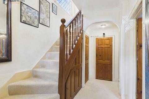 undefined, Coulsdon CR5