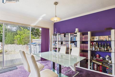 undefined, Coulsdon CR5