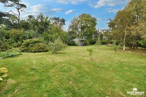 6 bedroom detached house for sale, Lawrenny Road, Cresselly, Kilgetty