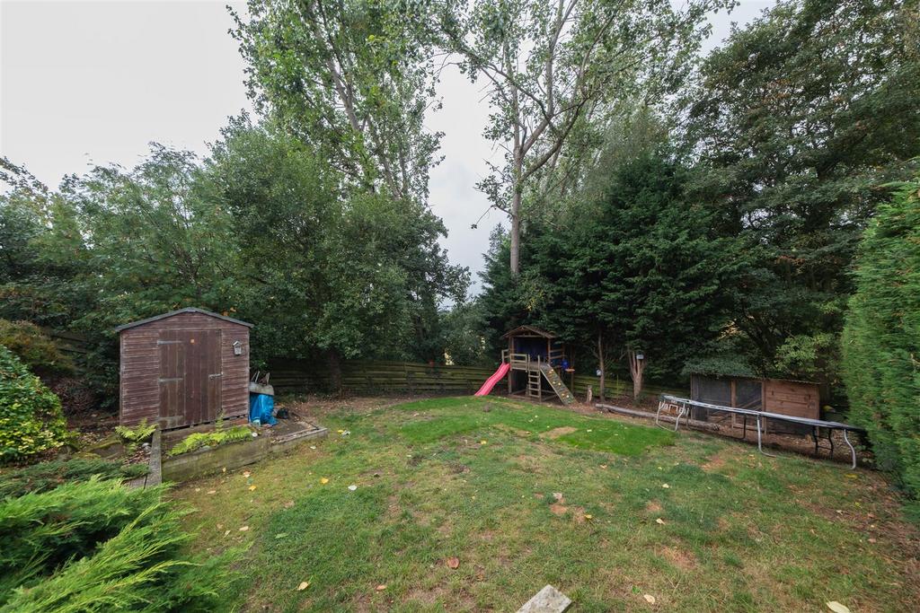 6 Warren Close-036.jpg
