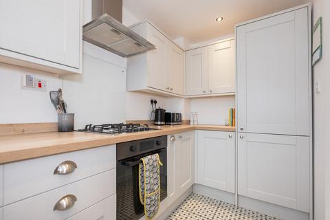 20 Drake Close, Horsham, RH12 5UB
