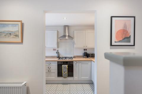 20 Drake Close, Horsham, RH12 5UB