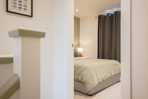 20 Drake Close, Horsham, RH12 5UB
