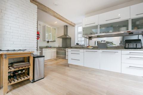 5 bedroom semi-detached house to rent, Hampstead Gardens, London NW11