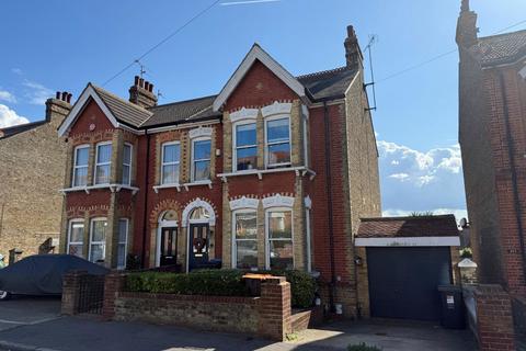 5 bedroom semi-detached house for sale, Approach Road, Margate CT9