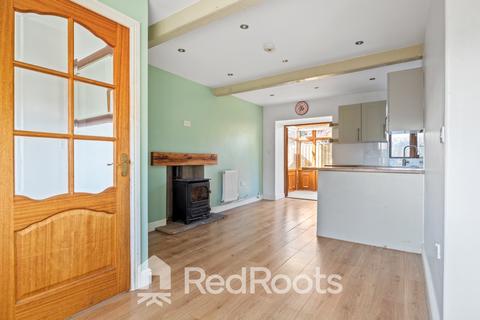 2 bedroom semi-detached house for sale, Holmfirth, West Yorkshire HD9