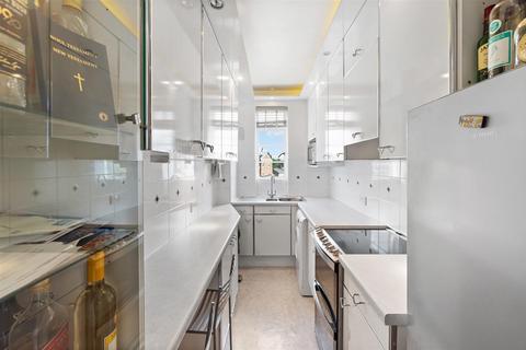 2 bedroom flat for sale, Nightingale Lane, SW12
