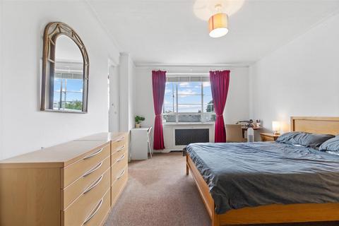 2 bedroom flat for sale, Nightingale Lane, SW12