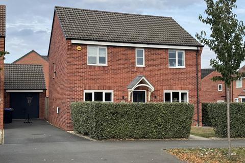 4 bedroom detached house for sale, Lovesay Avenue, Nottingham, NG15