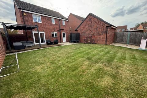 4 bedroom detached house for sale, Lovesay Avenue, Nottingham, NG15