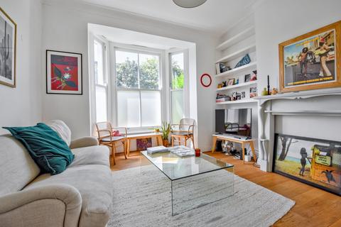 2 bedroom flat for sale, Highgate Road, Kentish Town, London NW5