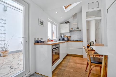 2 bedroom flat for sale, Highgate Road, Kentish Town, London NW5