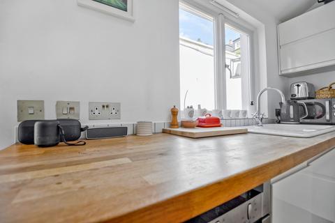 2 bedroom flat for sale, Highgate Road, Kentish Town, London NW5