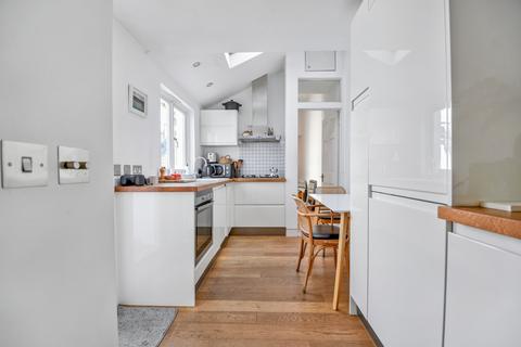 2 bedroom flat for sale, Highgate Road, Kentish Town, London NW5