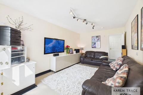 undefined, Doubletrees Court, Par PL24
