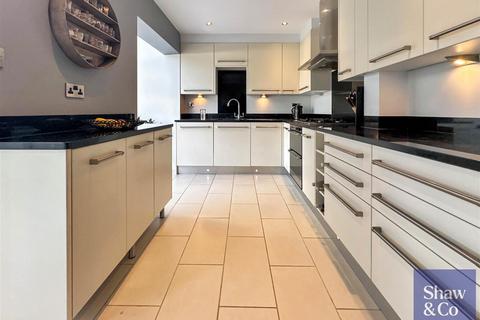 4 bedroom semi-detached house for sale, Court Close, Twickenham TW2