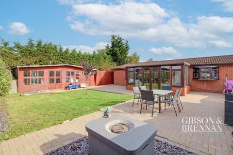 3 bedroom bungalow for sale, Elm Road, Basildon, SS13