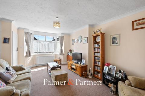 3 bedroom semi-detached house for sale, Smythies Avenue, Colchester, Essex, CO1