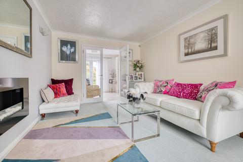 12 Farthing Combe, Axbridge, BS26 2DR