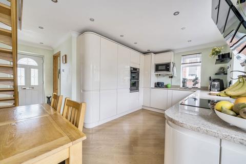 3 bedroom semi-detached house for sale, Sandhurst Close, Gillingham ME8