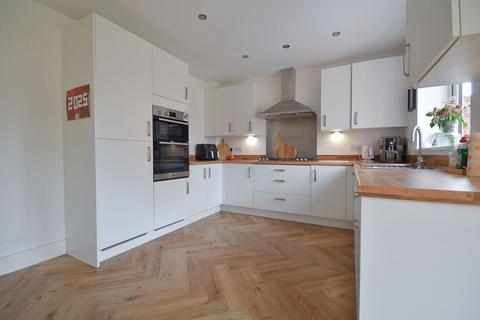 5 bedroom detached house for sale, Rowan Drive, Burton-on-Trent DE14