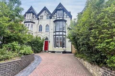 5 bedroom semi-detached house for sale, Forest Road, Birmingham B13