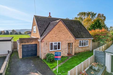 4 bedroom detached bungalow for sale, 40 Woodbury Road North, Stourport-On-Severn DY13