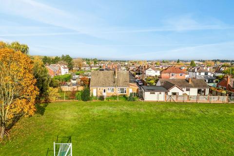 4 bedroom detached bungalow for sale, 40 Woodbury Road North, Stourport-On-Severn DY13