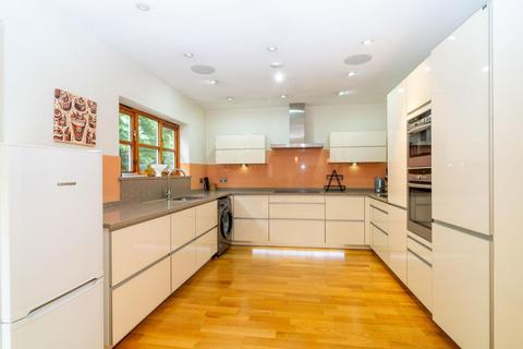 undefined, Scatterdells Lane, Kings Langley WD4