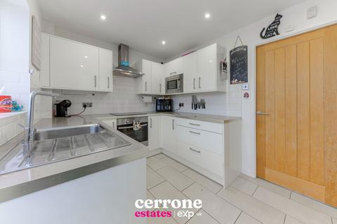 12 Abbey Close, Bromsgrove, B60 2RA