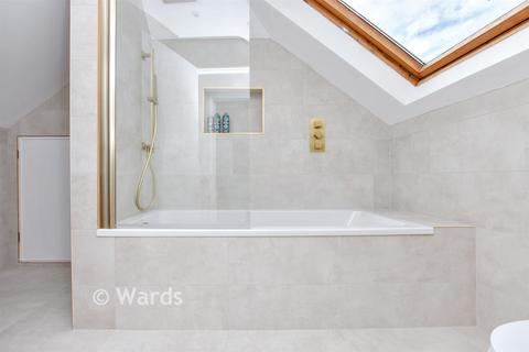 3 bedroom chalet for sale, Queens Avenue, Broadstairs, Kent
