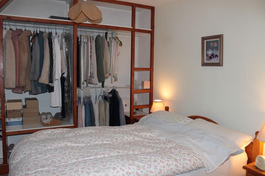 Walk-in wardrobe