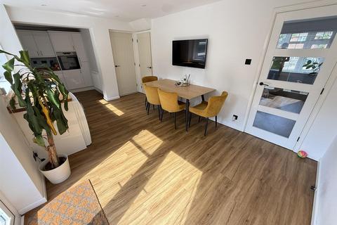 3 bedroom detached house for sale, Hollow Bank, Moulton NN3